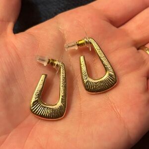 Lana 18K Gold Plated geometric rectangle Ribbed post hoop Earrings